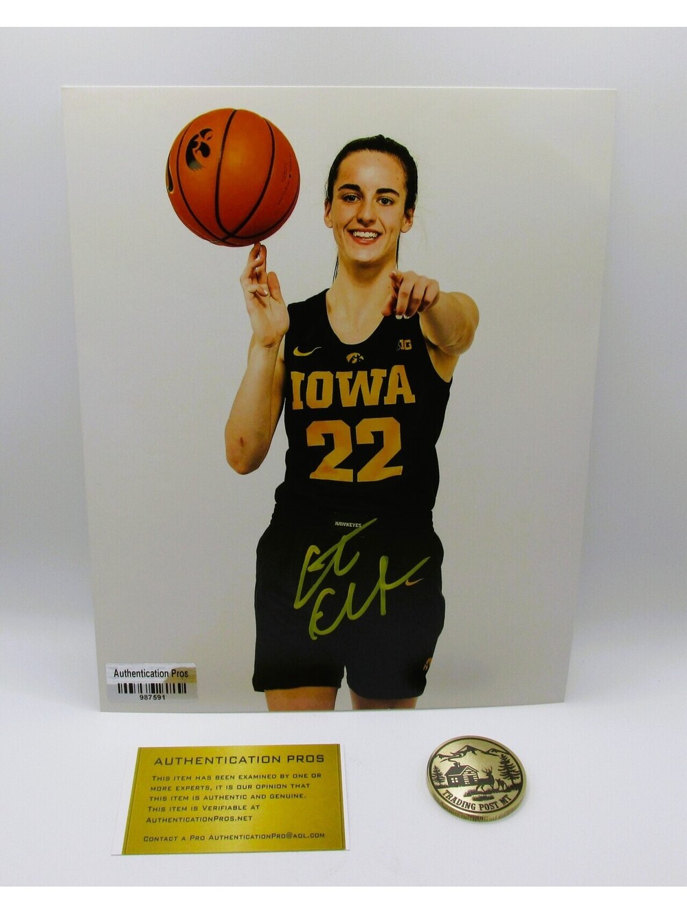 Caitlin Clark Signed 8x10 Photo With COA (987591) (Fever)